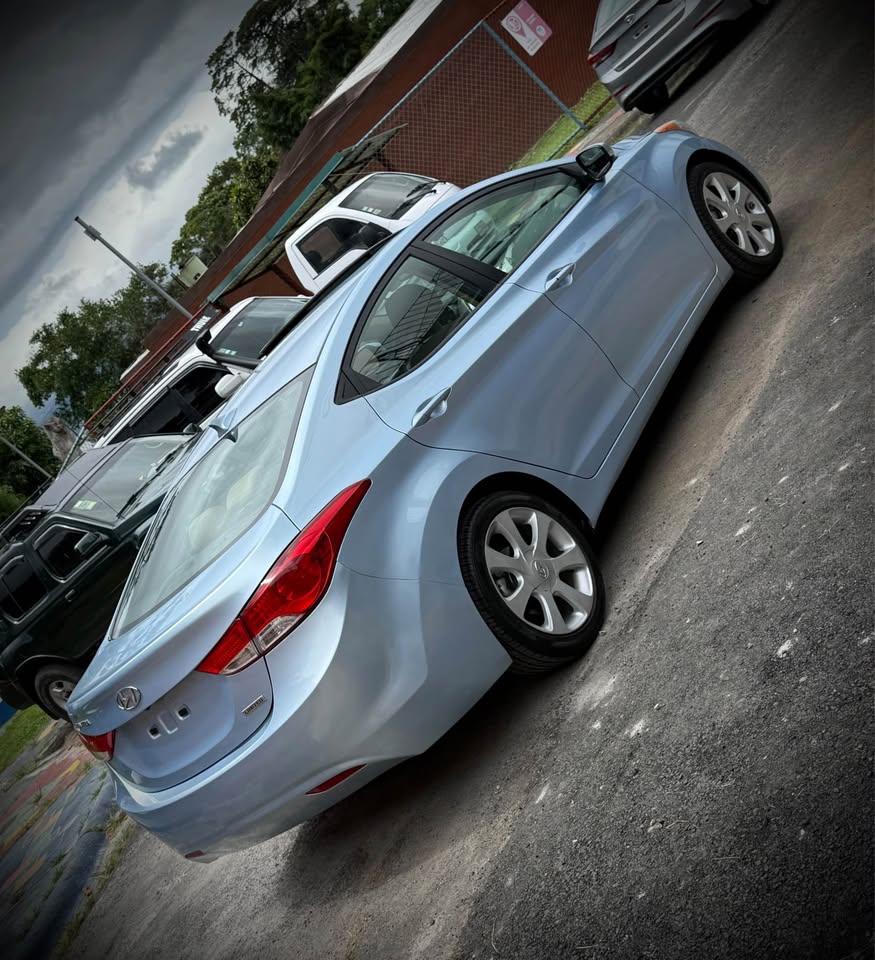 2012 Hyundai Elantra - foto 3