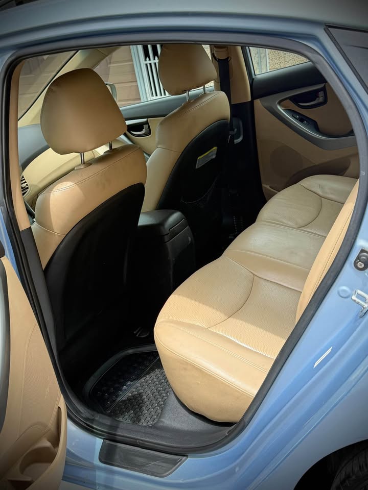 2012 Hyundai Elantra - foto 5