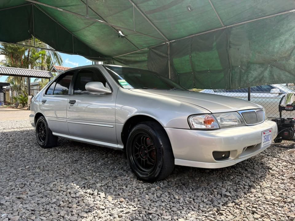 2000 Nissan Sentra - foto 3