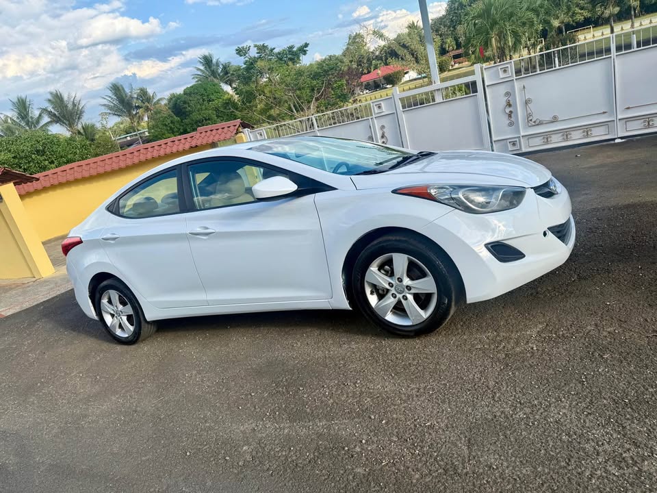 2011 Hyundai Elantra - foto 2