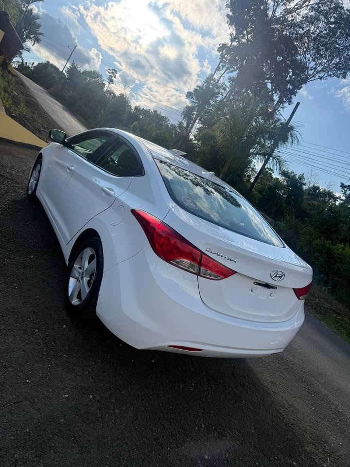 2011 Hyundai Elantra - foto 3