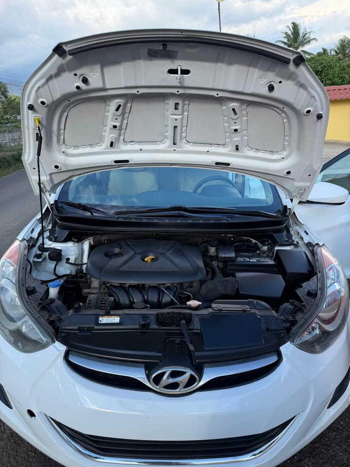 2011 Hyundai Elantra - foto 5