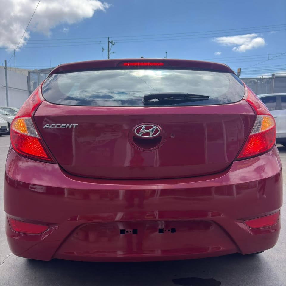2014 Hyundai Accent - foto 2