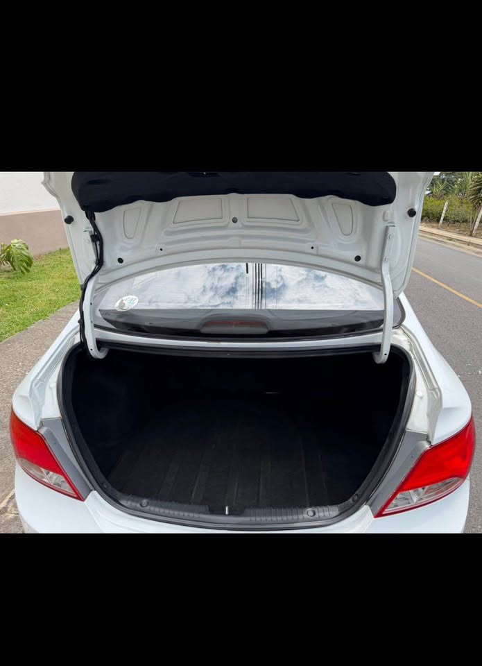 2017 Hyundai Accent - foto 2