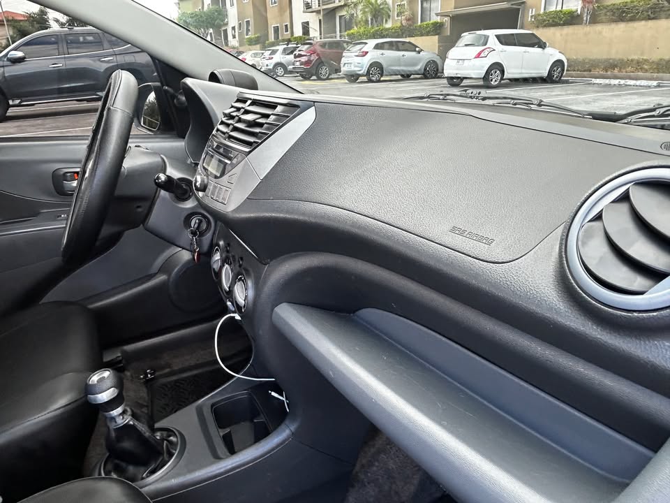 2013 Suzuki Celerio - foto 5