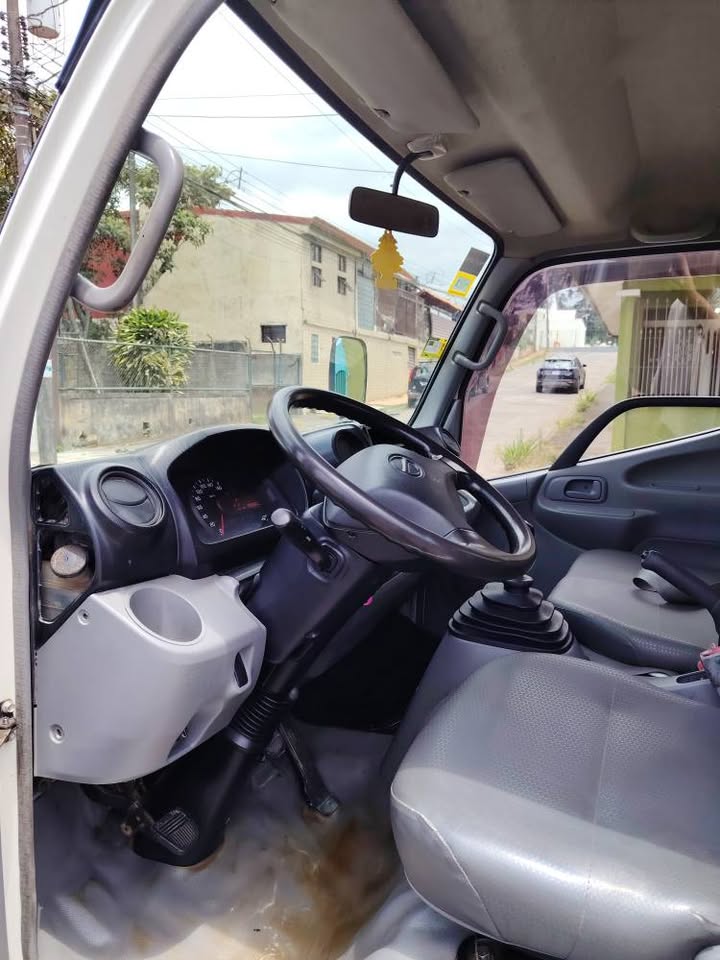 2017 Hino 300 Series - foto 5