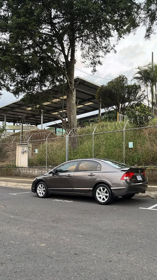 2011 Honda Civic - foto 3