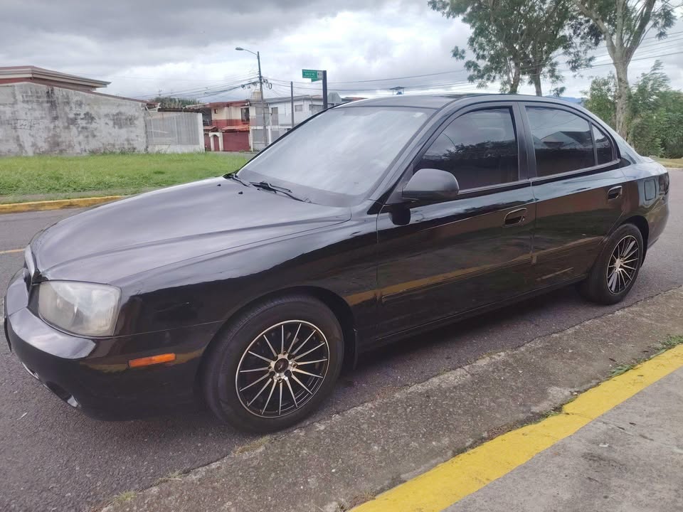 2002 Hyundai Elantra - foto 2