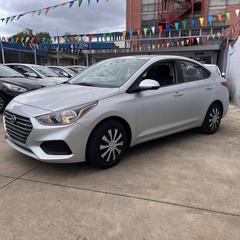 2020 Hyundai Accent - foto 2