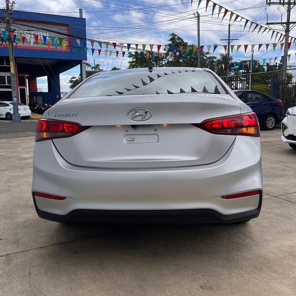 2020 Hyundai Accent - foto 4