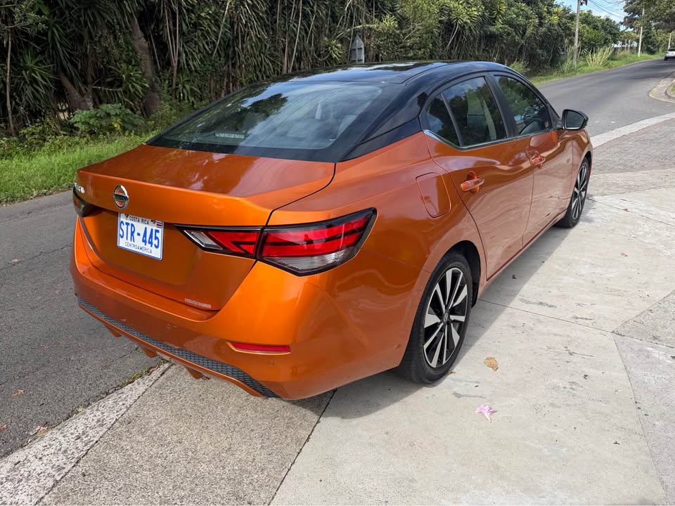 2021 Nissan Sentra - foto 2