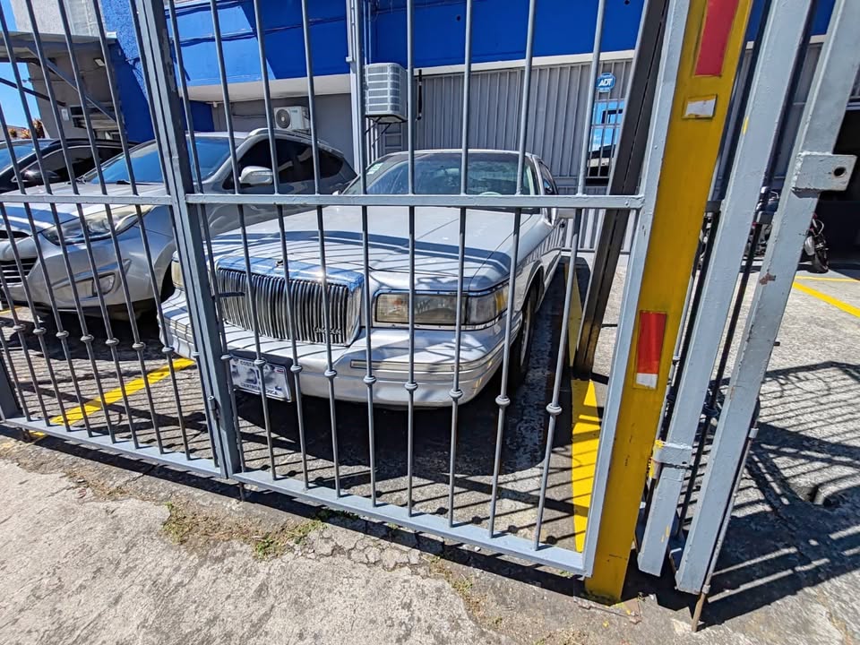 1996 Lincoln Town Car - foto 3