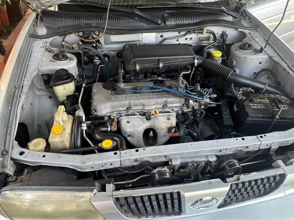 2002 Nissan Sentra - foto 2