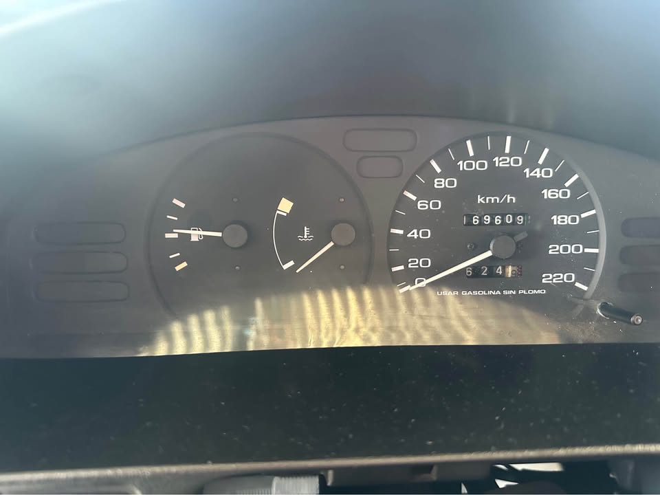 2002 Nissan Sentra - foto 4