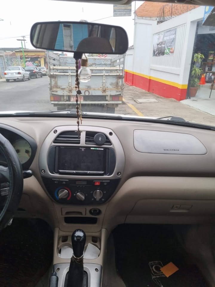 2001 Toyota RAV4 - foto 5