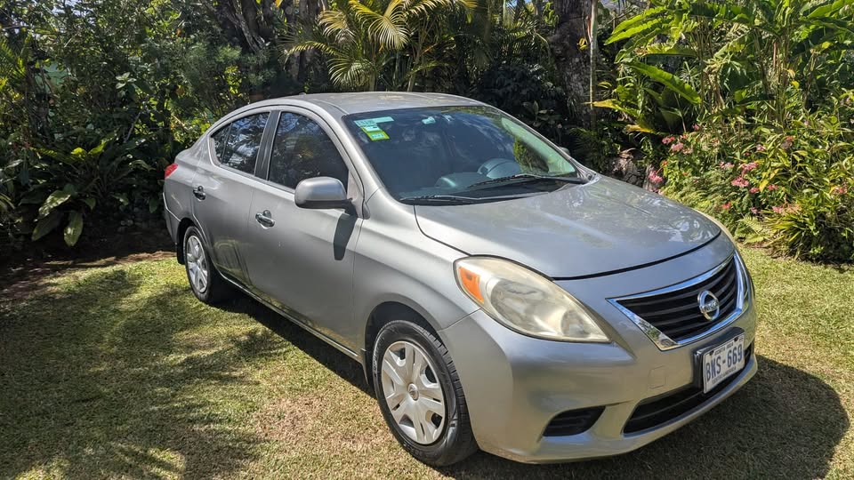 2012 Nissan Versa - foto 2