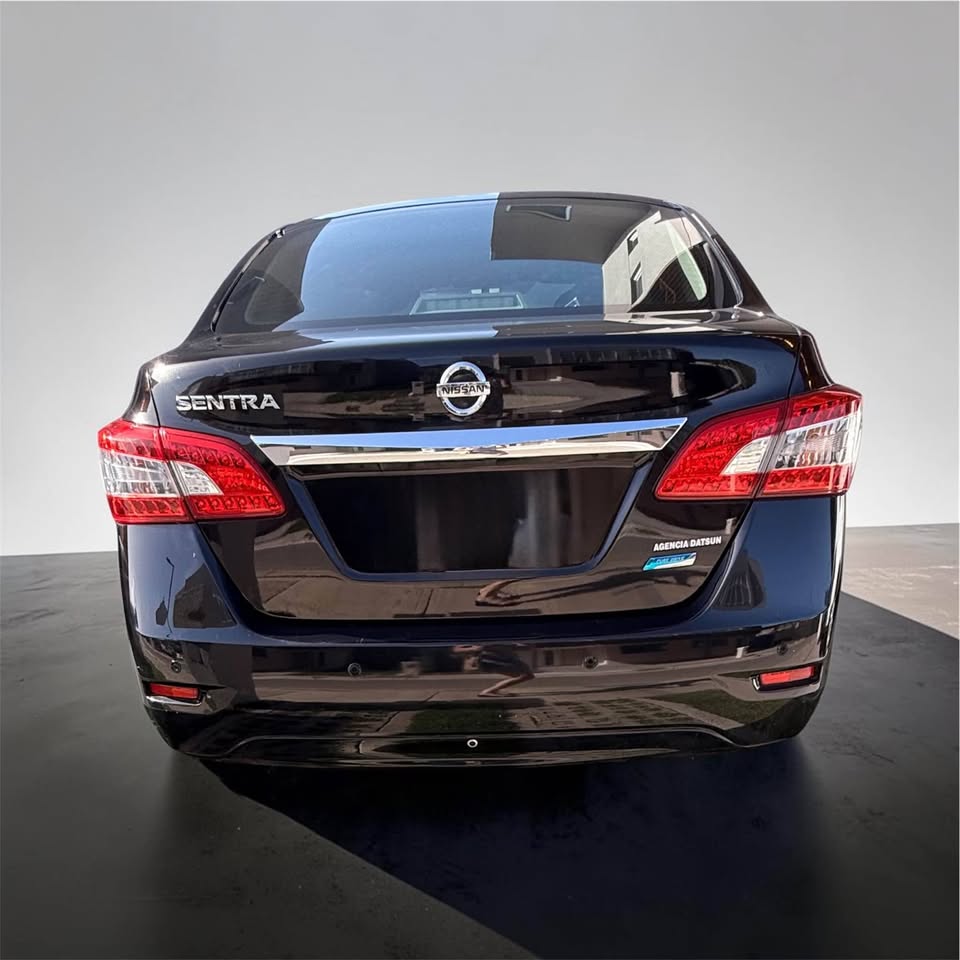 2015 Nissan Sentra - foto 2