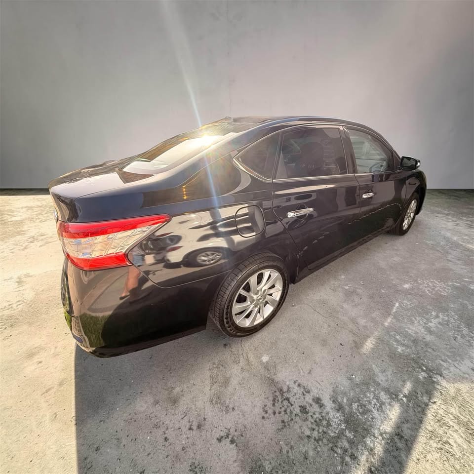 2015 Nissan Sentra - foto 3