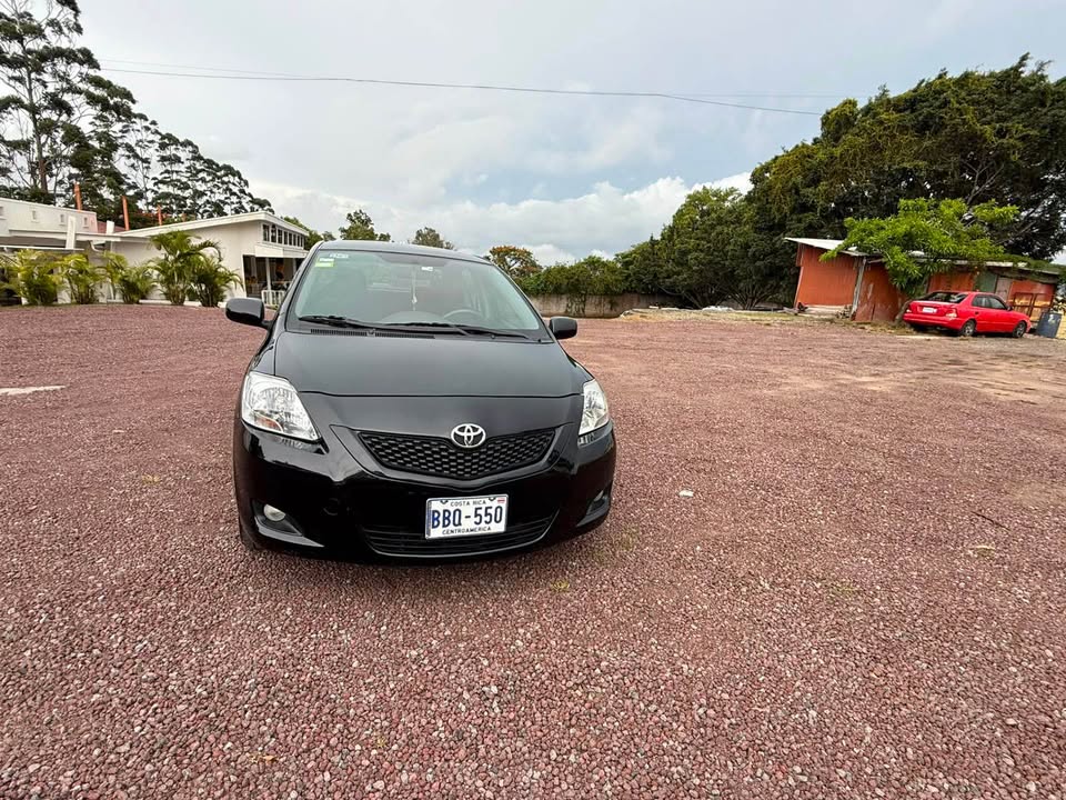 2012 Toyota Yaris - foto 5