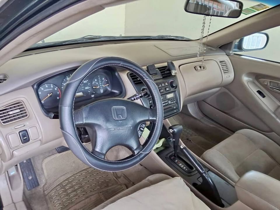 1999 Honda Accord - foto 2