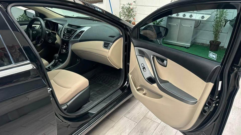 2016 Hyundai Elantra - foto 5