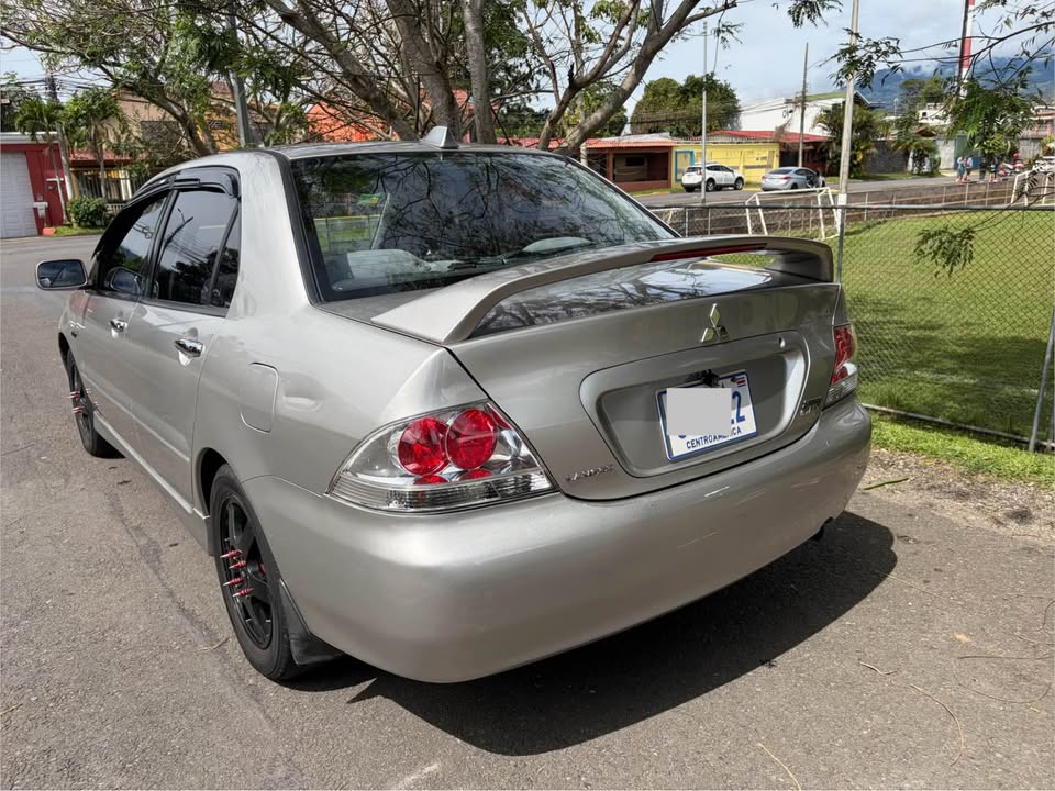 2007 Mitsubishi Lancer - foto 3