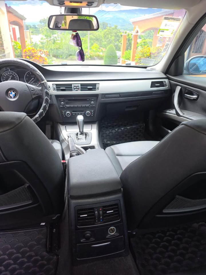 2009 BMW 3 Series - foto 2