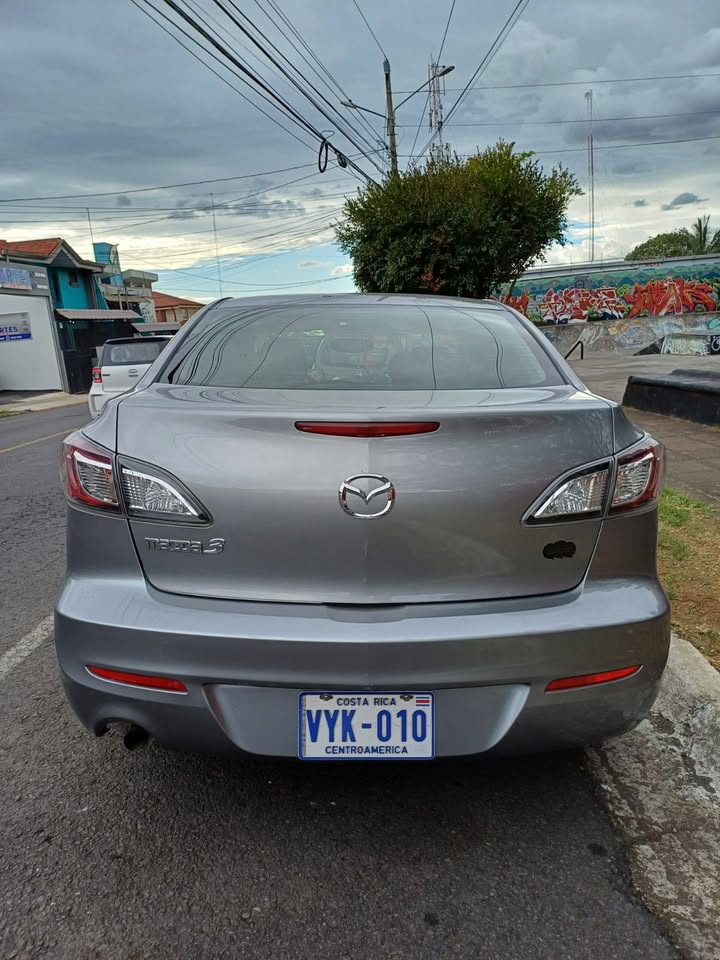 2014 Mazda Mazda3 - foto 3