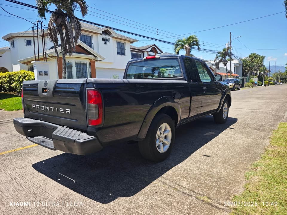 2002 Nissan Frontier - foto 2