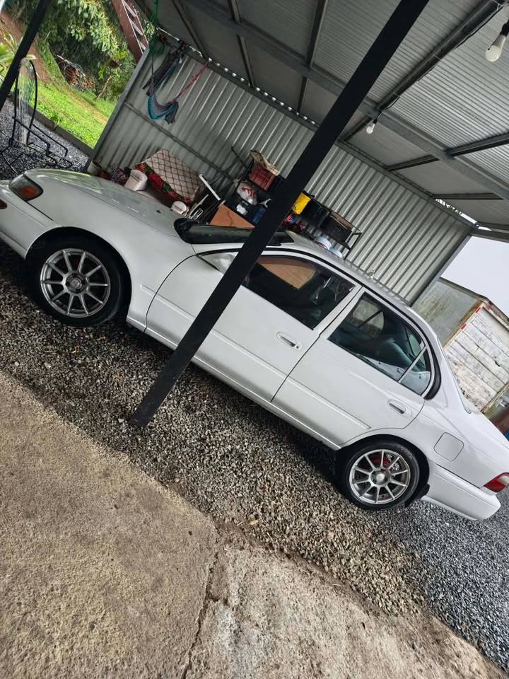 1995 Toyota Corolla - foto 2