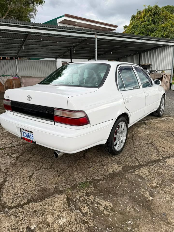 1995 Toyota Corolla - foto 3