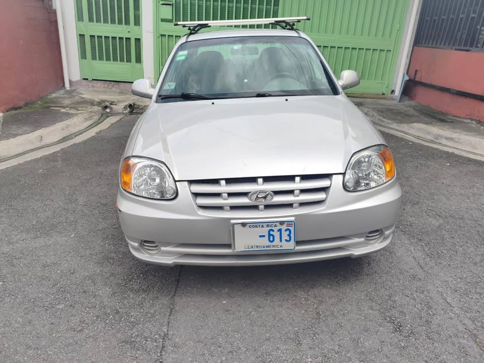 2003 Hyundai Accent - foto 5