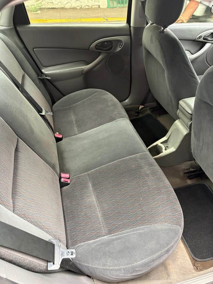 2003 Ford Focus - foto 4