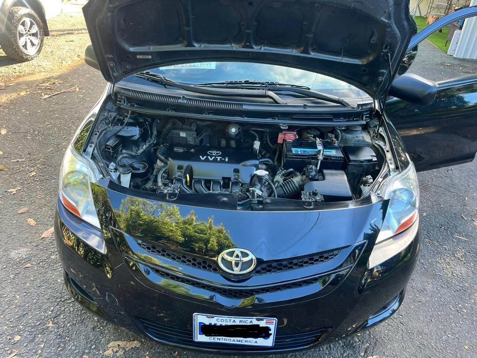2007 Toyota Yaris - foto 2