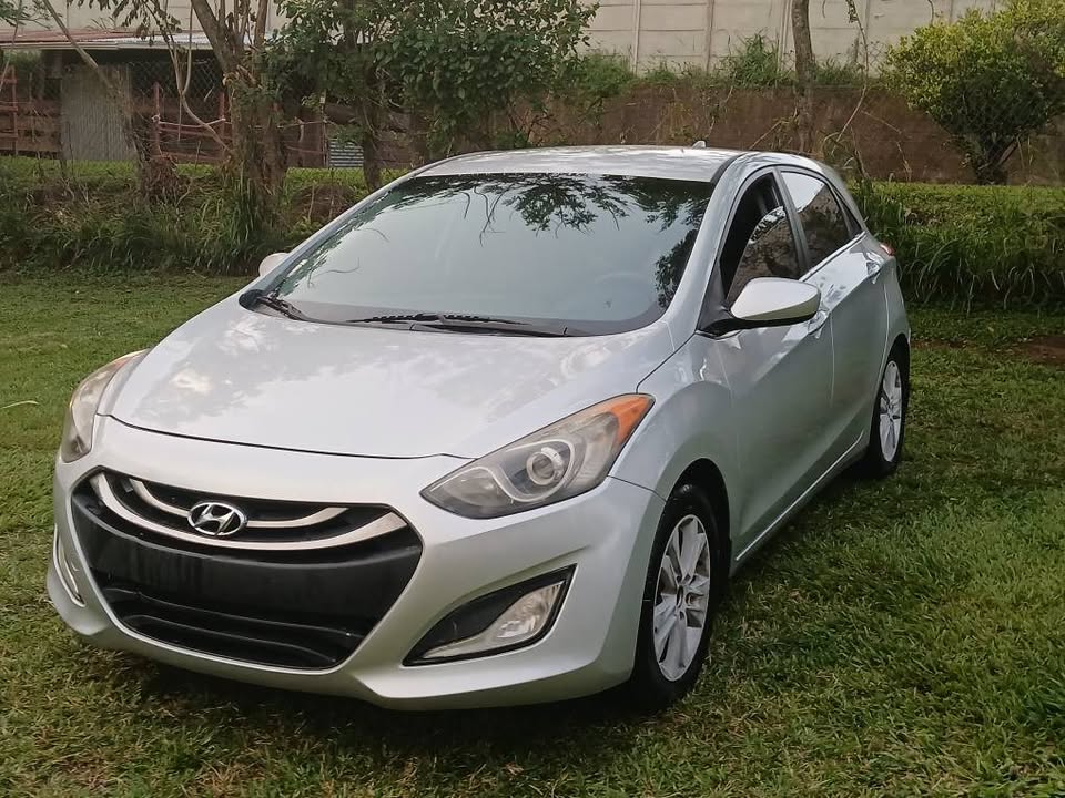 2013 Hyundai Elantra - foto 3
