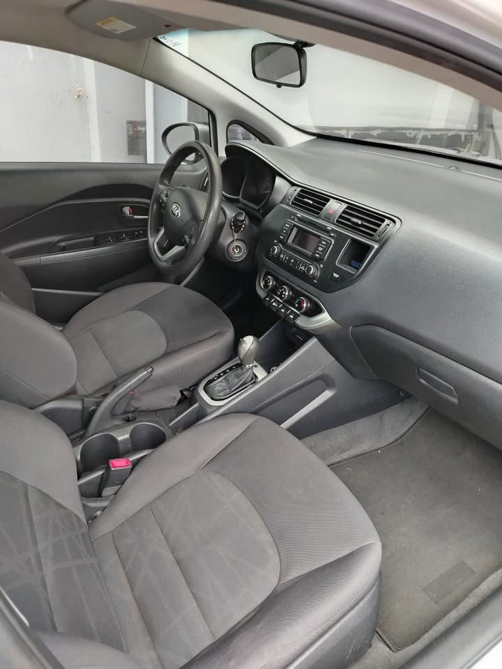 2013 Kia Rio - foto 2